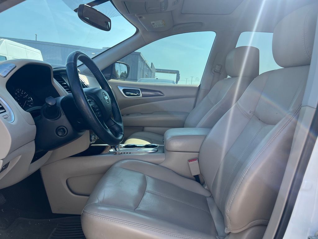 2019 Nissan Pathfinder Platinum photo 11