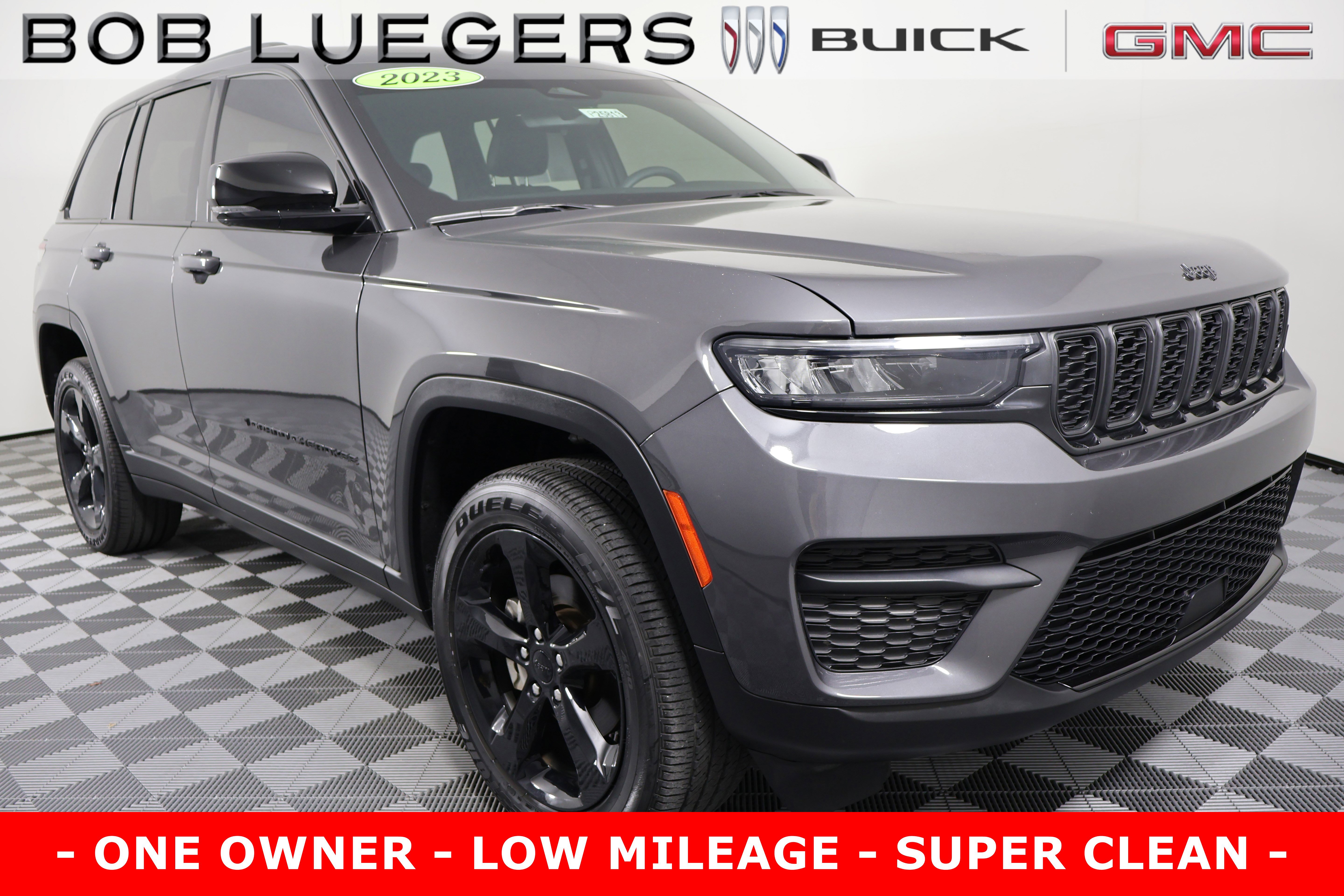 2023 Jeep Grand Cherokee Altitude's photo