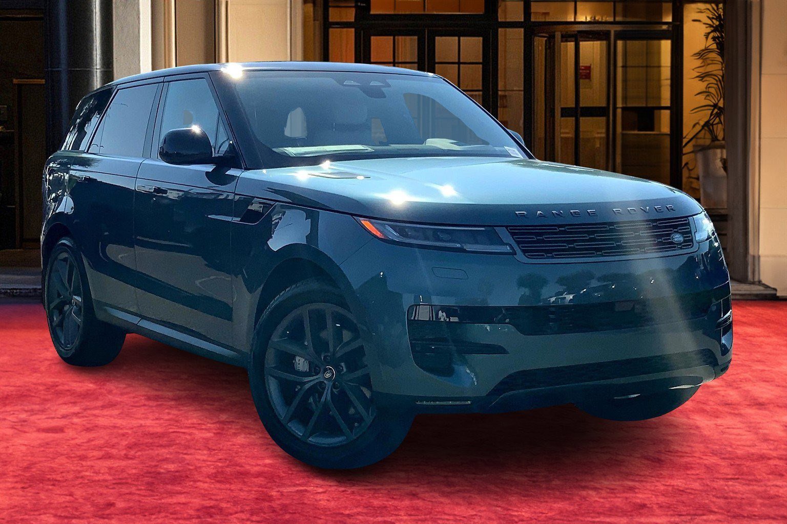 2025 Land Rover Range Rover Sport P360 SE photo 2