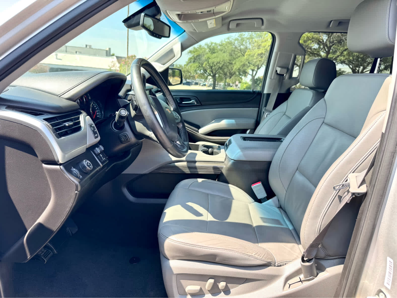 2016 Chevrolet Tahoe LT photo 11