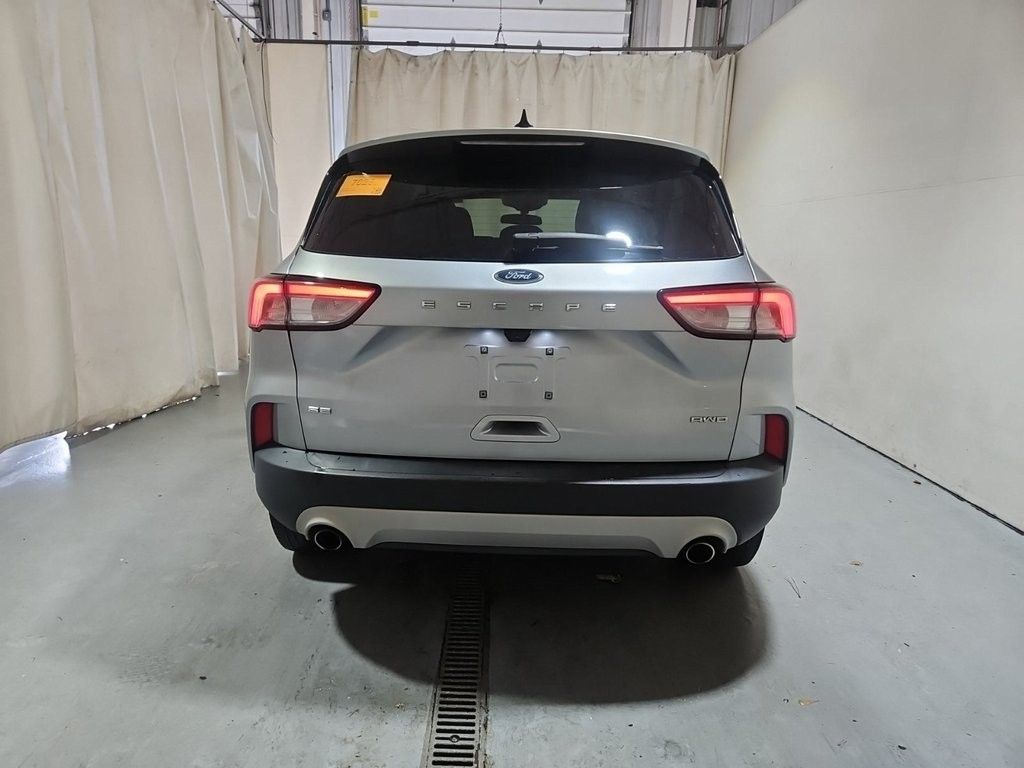 2022 Ford Escape SE photo 6