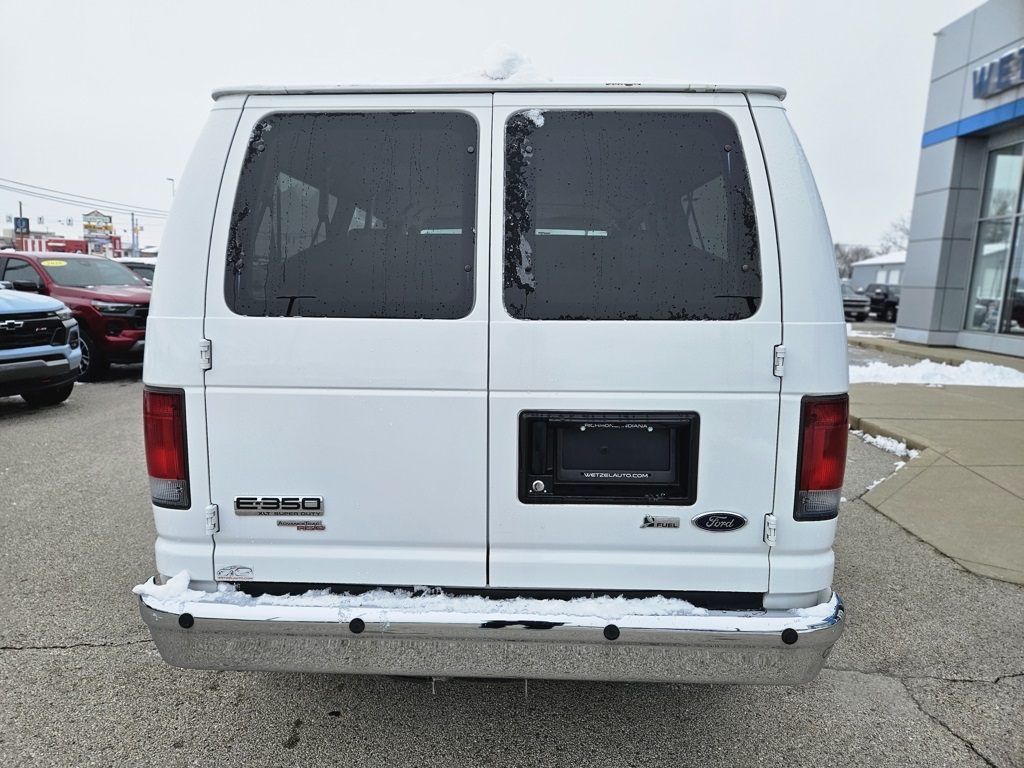 2010 Ford E-350 photo 4