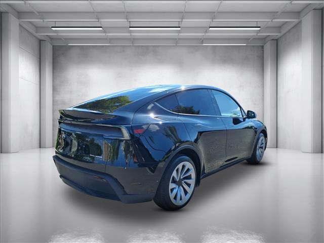 2026 Tesla Model Y Long Range photo 2