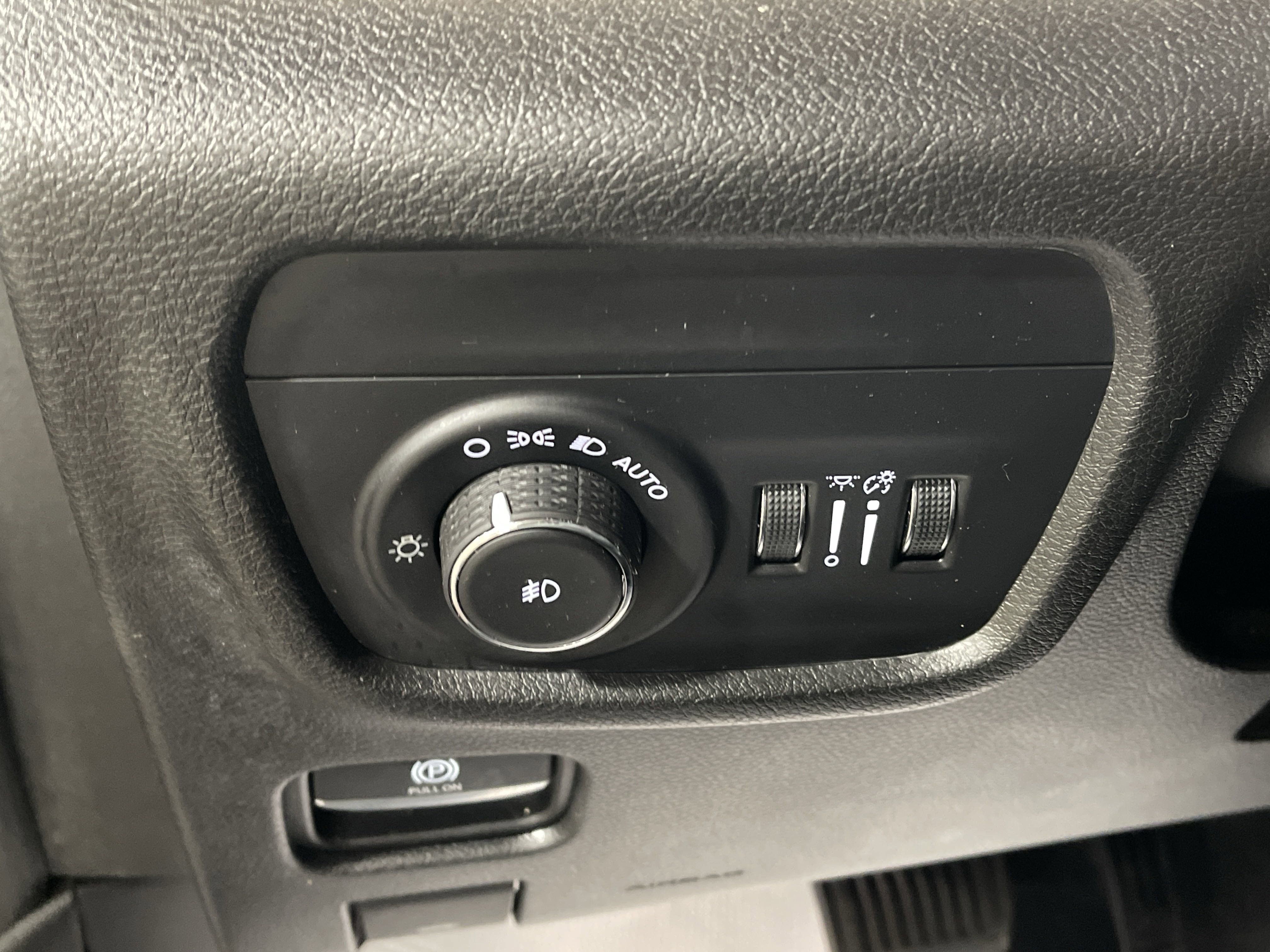 2022 Jeep Grand Cherokee Limited photo 4