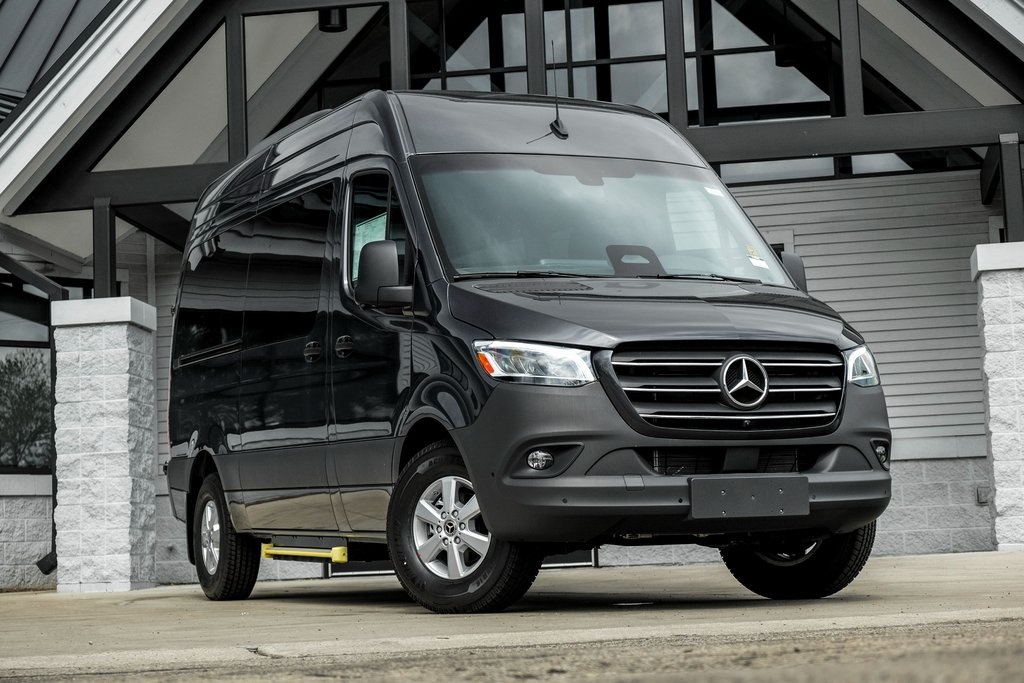 2025 Mercedes-Benz Sprinter Passenger Van Base's photo