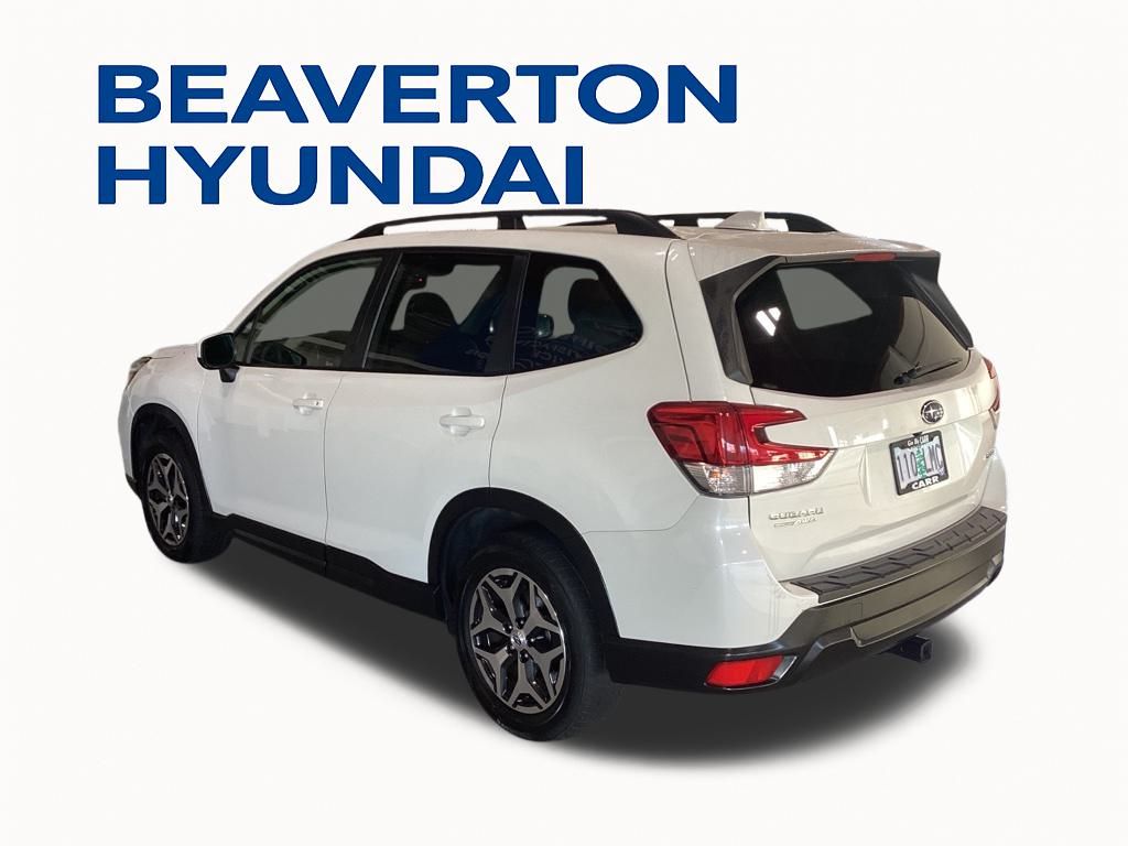 2019 Subaru Forester Premium photo 4