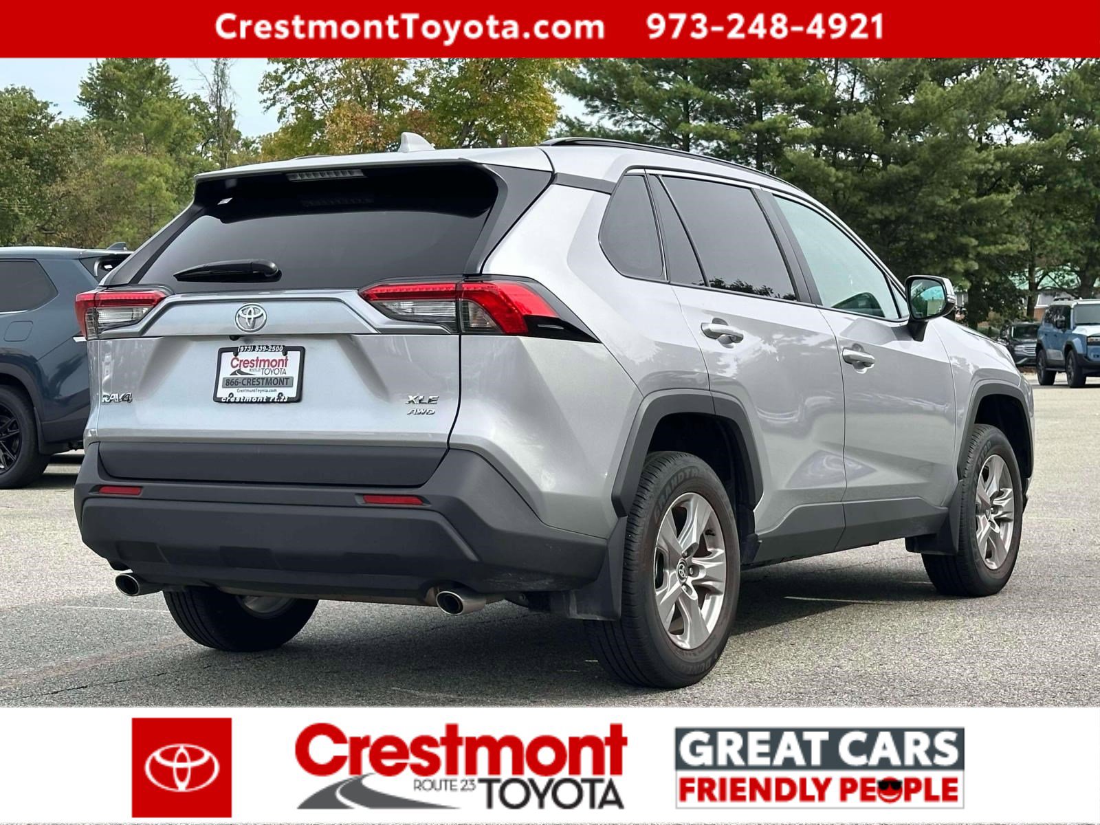 2025 Toyota RAV4 XLE photo 3