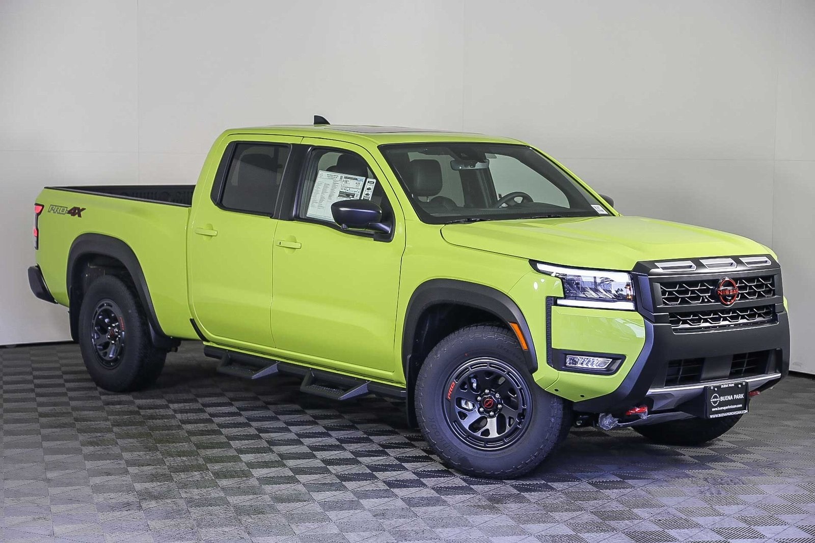 2026 Nissan Frontier PRO-4X's photo