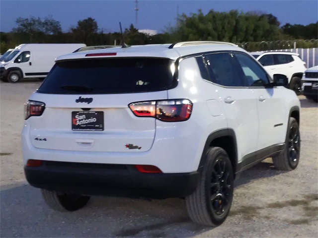 2026 Jeep Compass Latitude photo 7