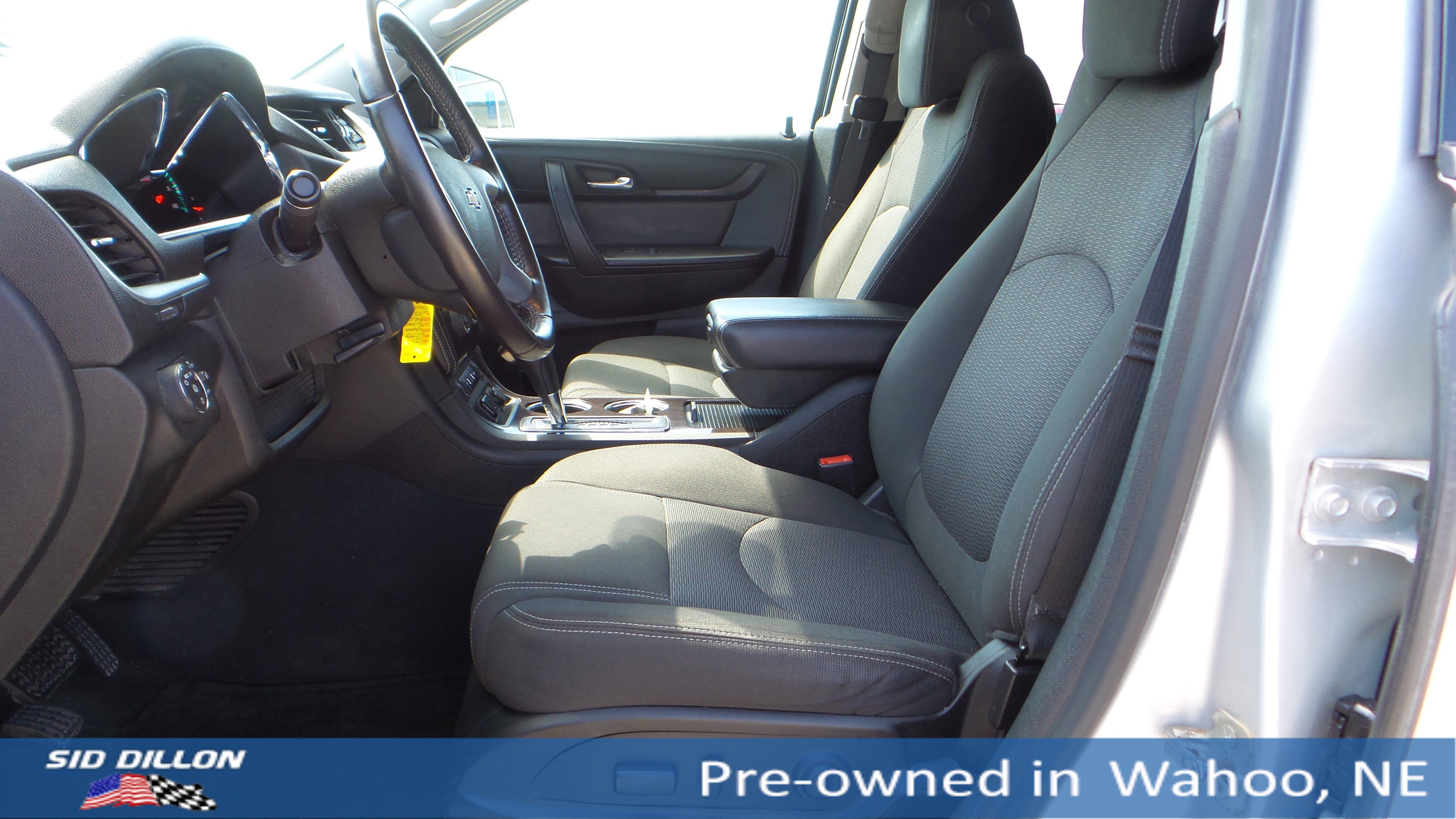 2017 Chevrolet Traverse 1LT photo 9