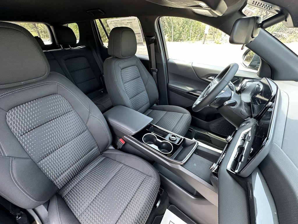 2026 Chevrolet Equinox LT photo 9