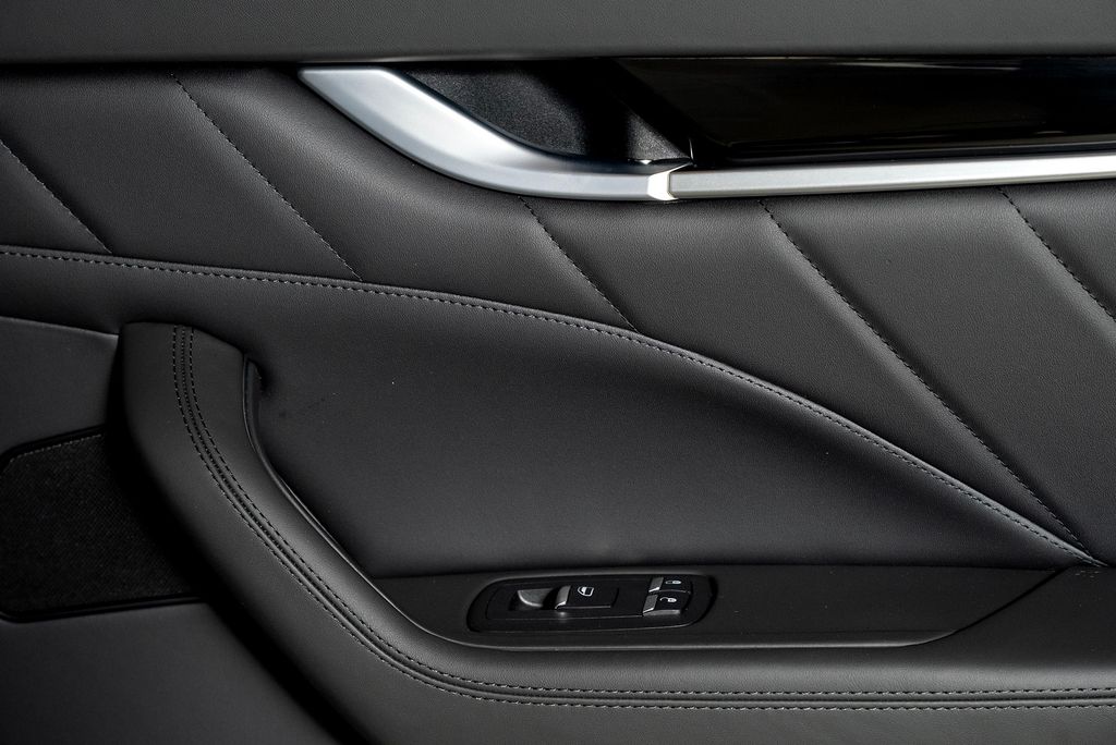 2022 Maserati Levante GT photo 53