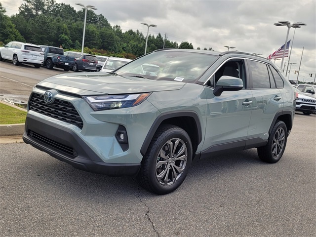 2022 Toyota RAV4 Hybrid XLE Premium photo 3