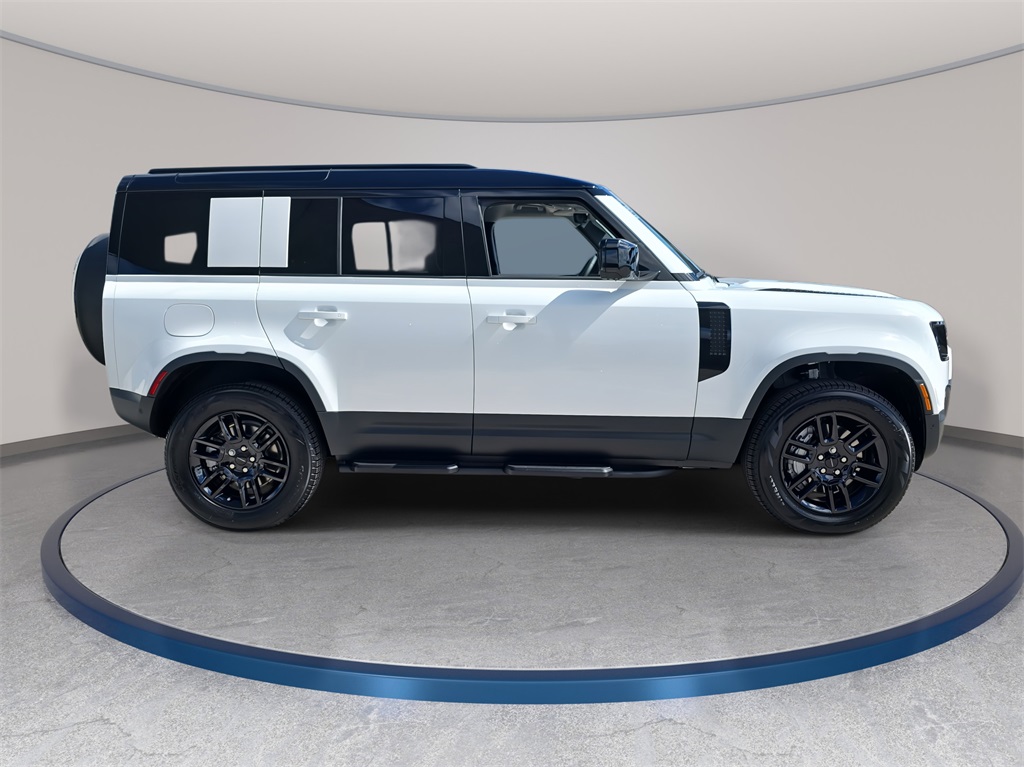 2026 Land Rover Defender 110 S photo 4
