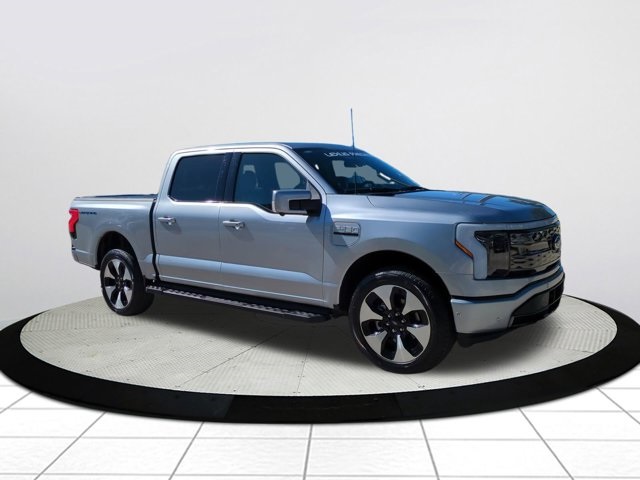 2023 Ford F-150 Lightning Platinum's photo