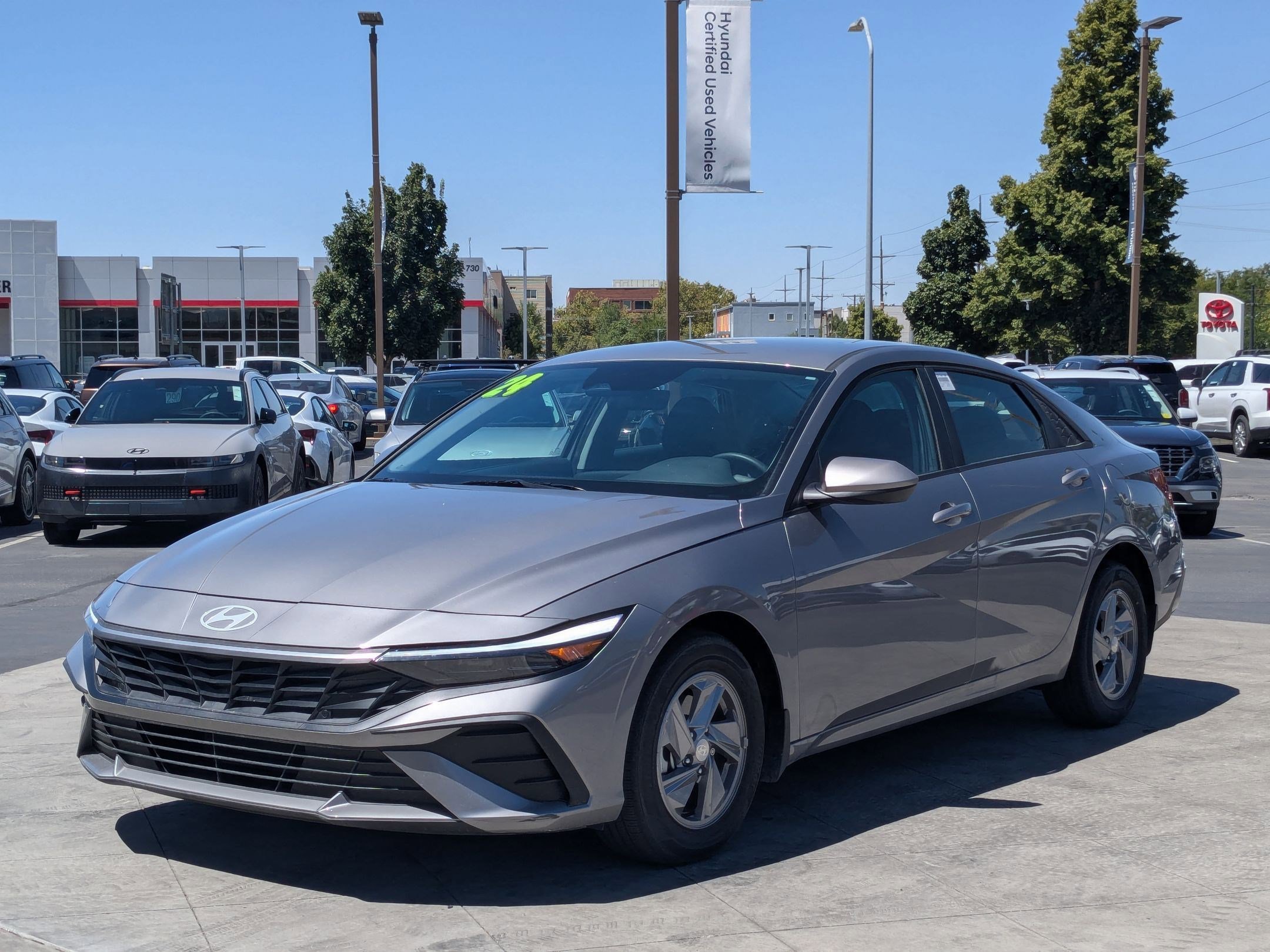 2024 Hyundai Elantra SE photo 7