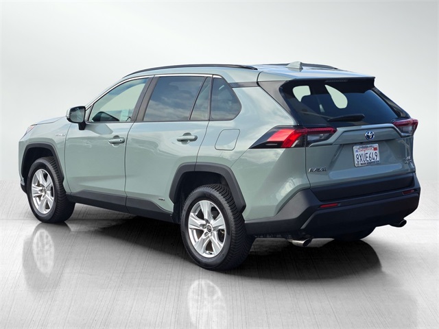 2021 Toyota RAV4 Hybrid XLE photo 6