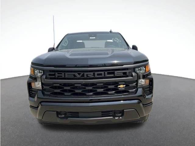 2025 Chevrolet Silverado 1500 Custom photo 2
