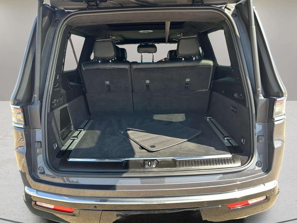2024 Jeep Wagoneer L Series III photo 15