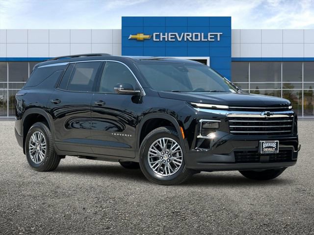 2026 Chevrolet Traverse photo 2