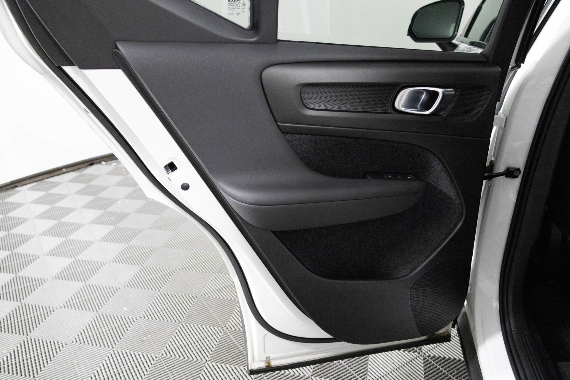 2023 Volvo XC40 Recharge Plus photo 21