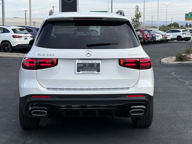 2025 Mercedes Benz GLB 250 4MATIC photo 3