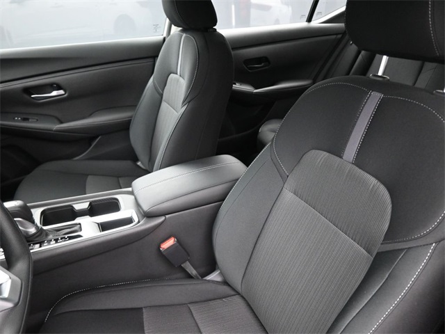 2025 Nissan Sentra SV photo 17