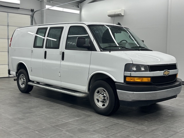 2024 Chevrolet Express Cargo Work Van's photo