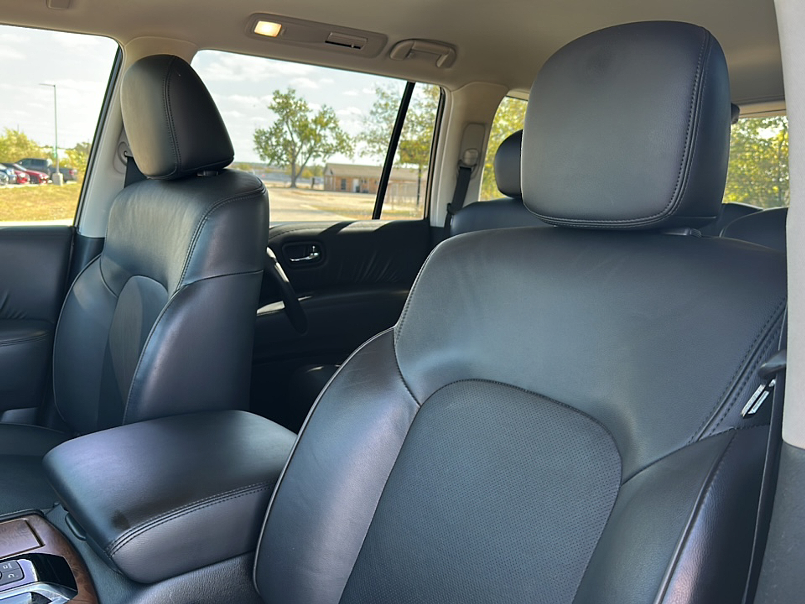 2023 Nissan Armada SL photo 4