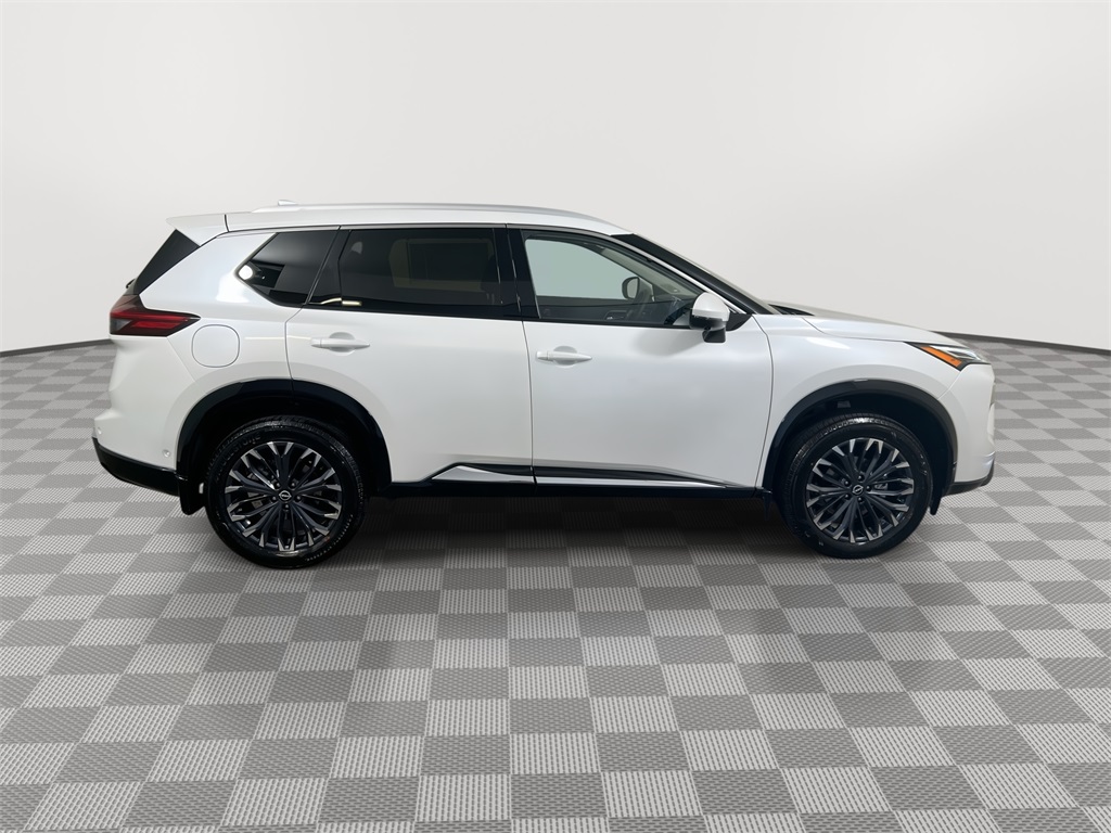 2026 Nissan Rogue Platinum photo 8