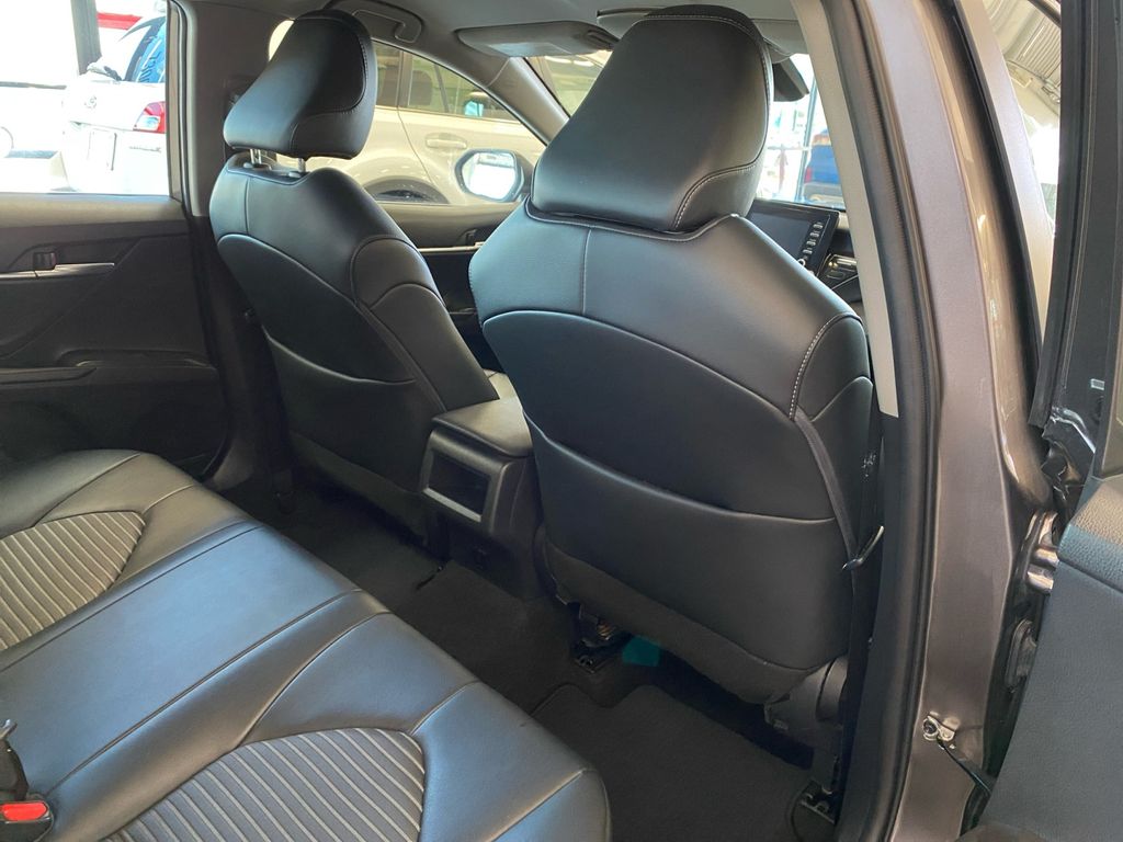 2023 Toyota Camry SE photo 17