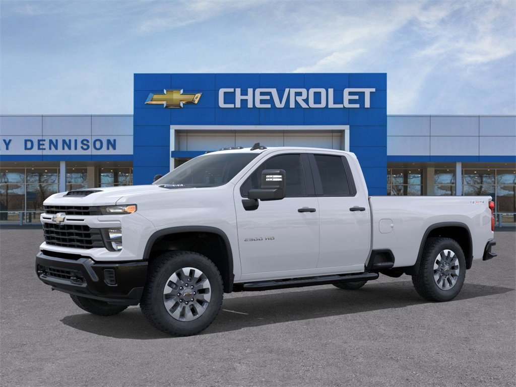 2026 Chevrolet Silverado 2500HD Custom photo 2