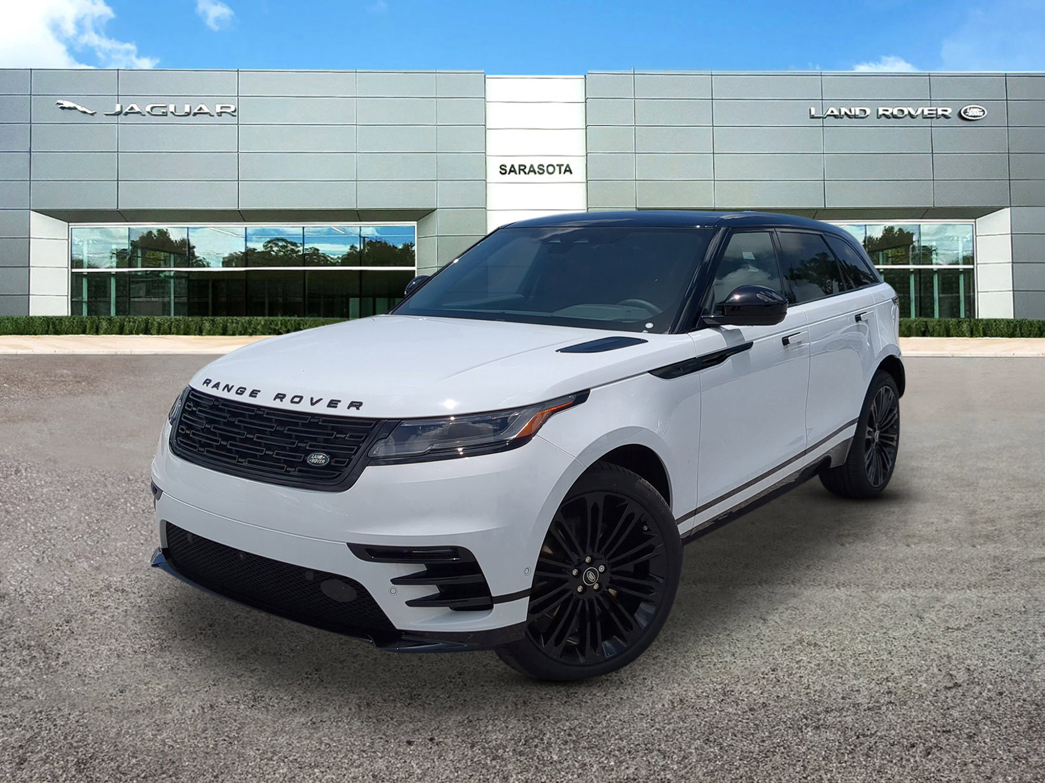 2026 Land Rover Range Rover Velar Dynamic SE's photo