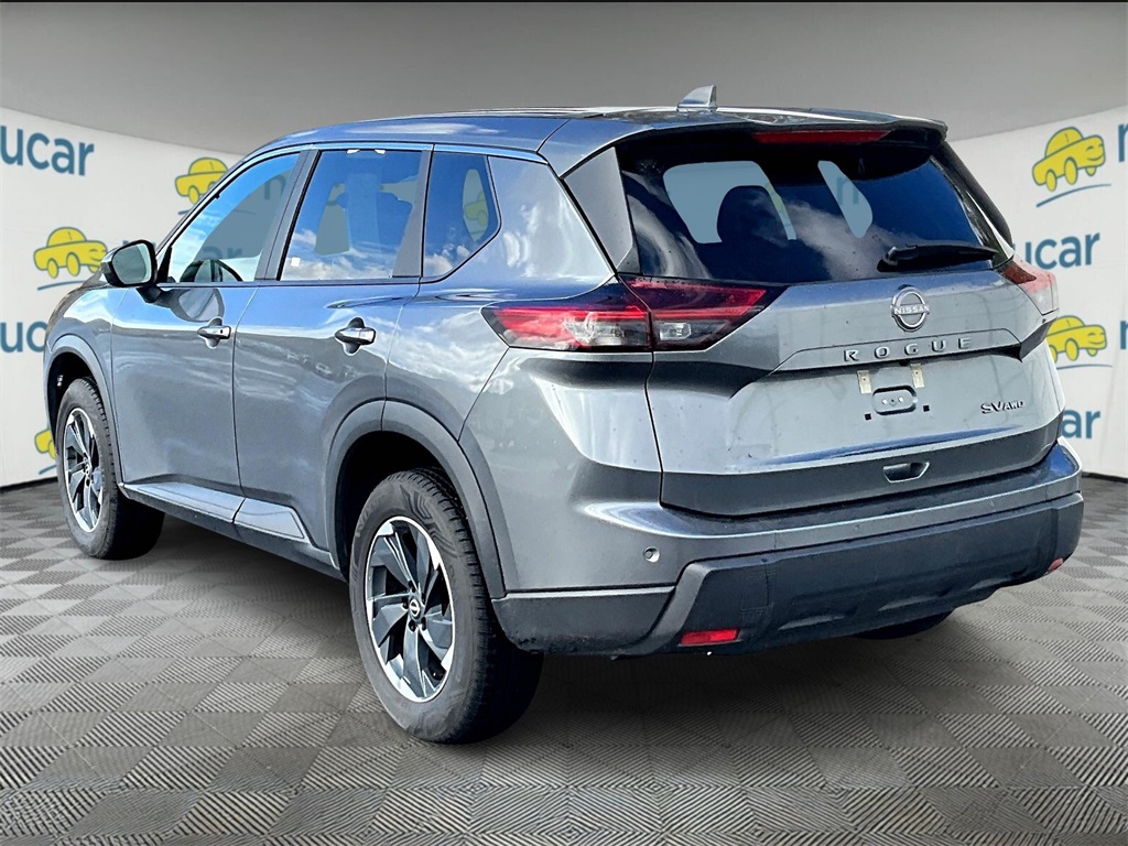 2024 Nissan Rogue SV photo 4
