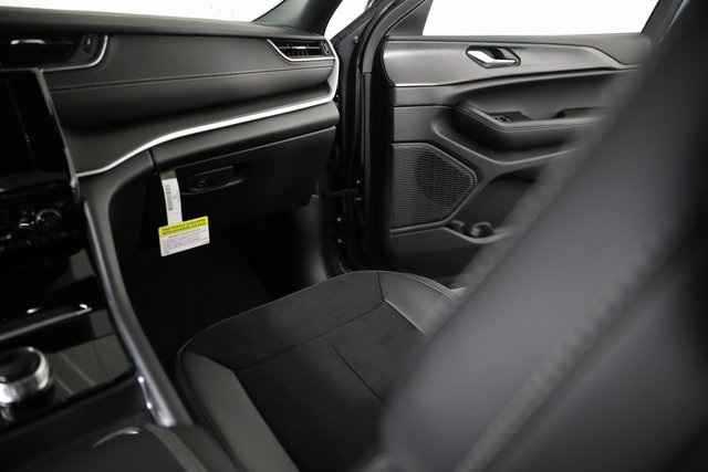 2025 Jeep Grand Cherokee Altitude X photo 18
