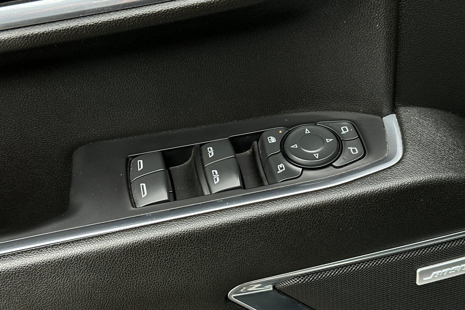 2023 Chevrolet Silverado 1500 LTZ photo 19