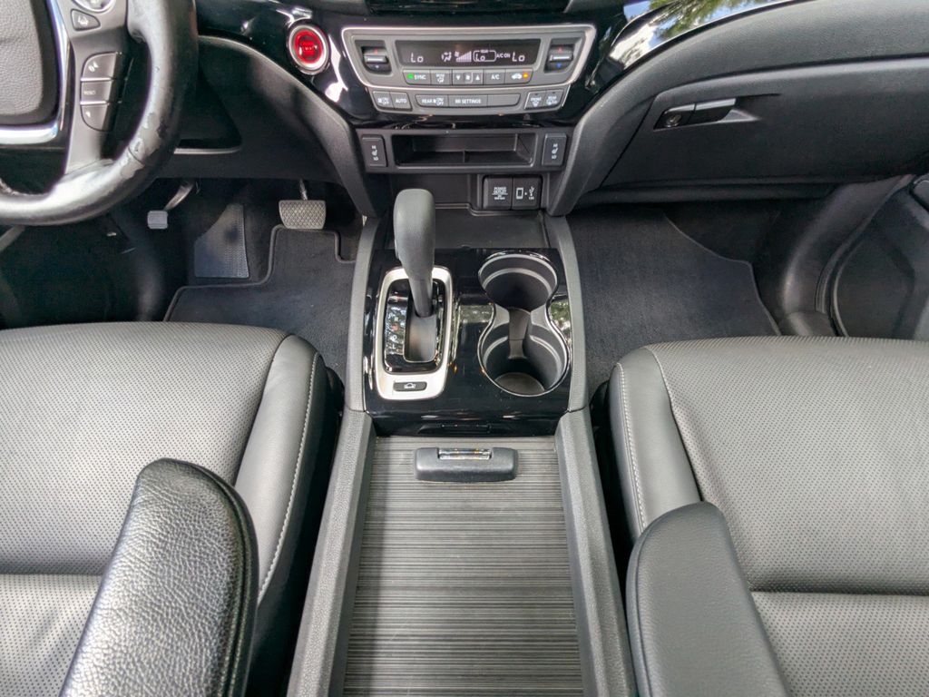 2019 Honda Ridgeline RTL-E photo 22