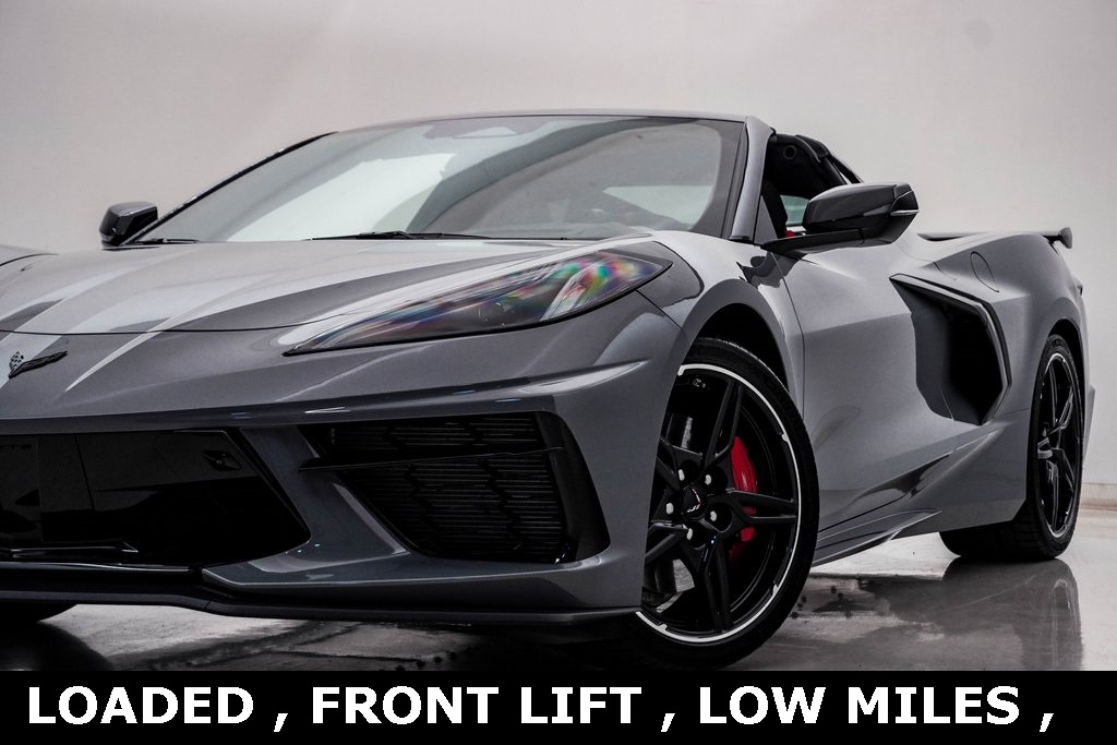 2025 Chevrolet Corvette Stingray 3LT photo 2