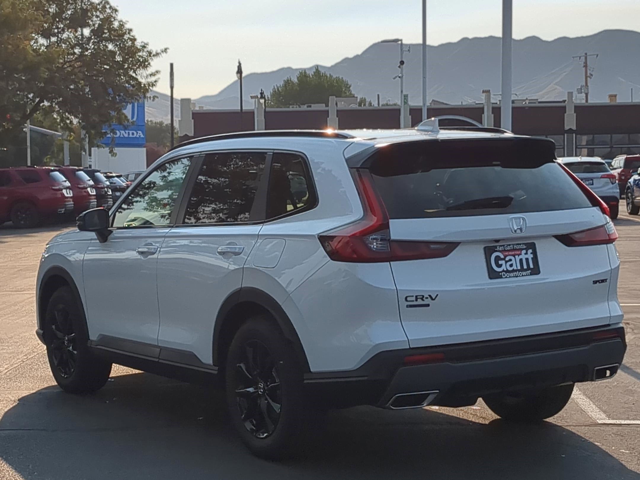2026 Honda CR-V Hybrid Sport-L photo 5