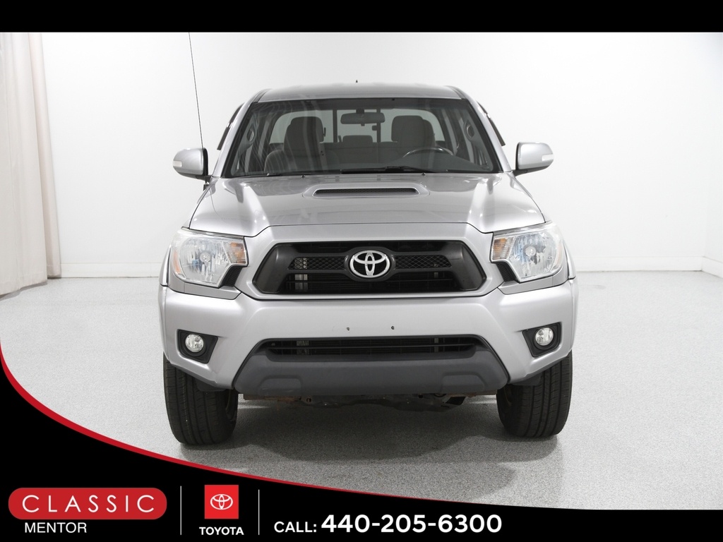 2015 Toyota Tacoma V6 photo 2