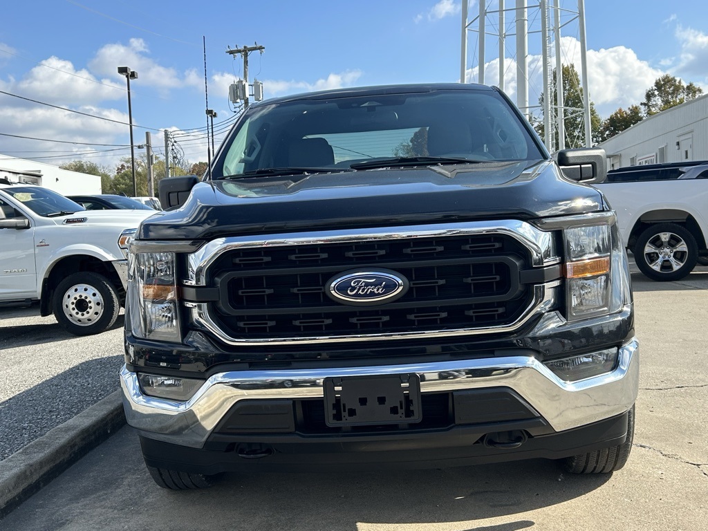 2023 Ford F-150 XLT photo 2