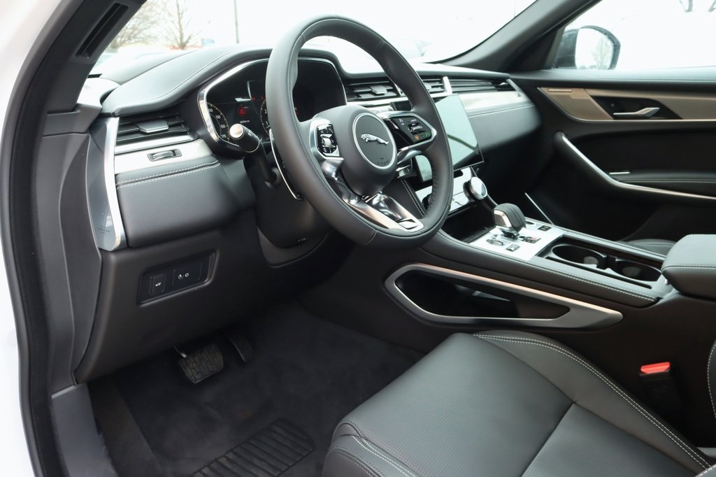 2026 JAGUAR F-PACE - Image 12