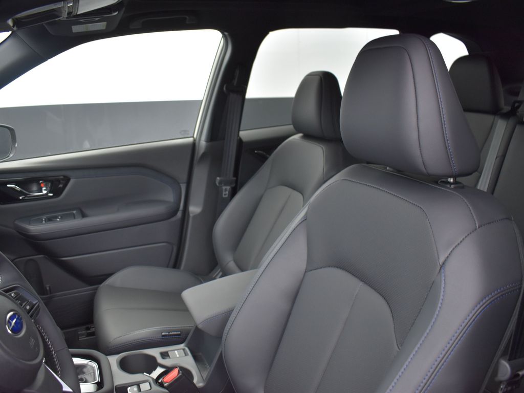 2025 Subaru Forester Limited photo 9