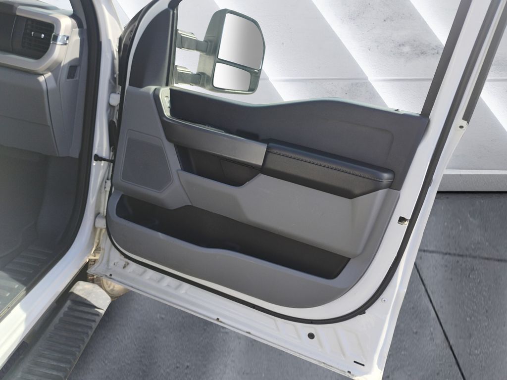 2024 Ford F-250 XLT photo 11