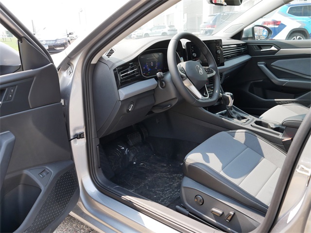 2025 Volkswagen Jetta 1.5T SE photo 6