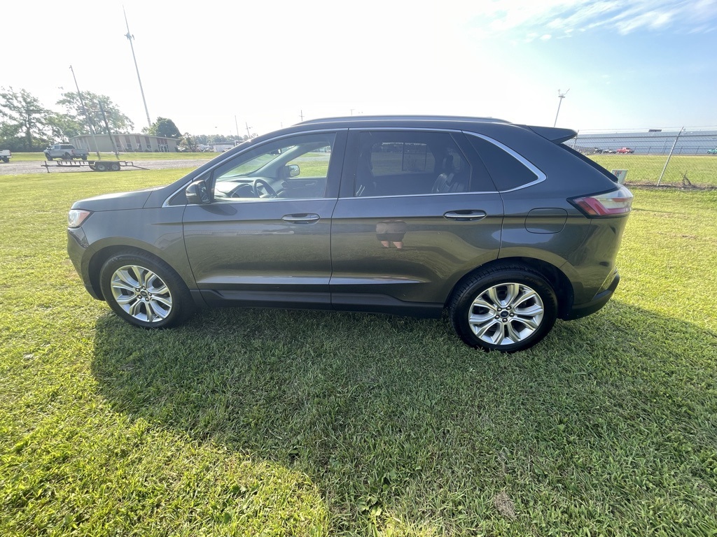 2020 Ford Edge Titanium photo 13