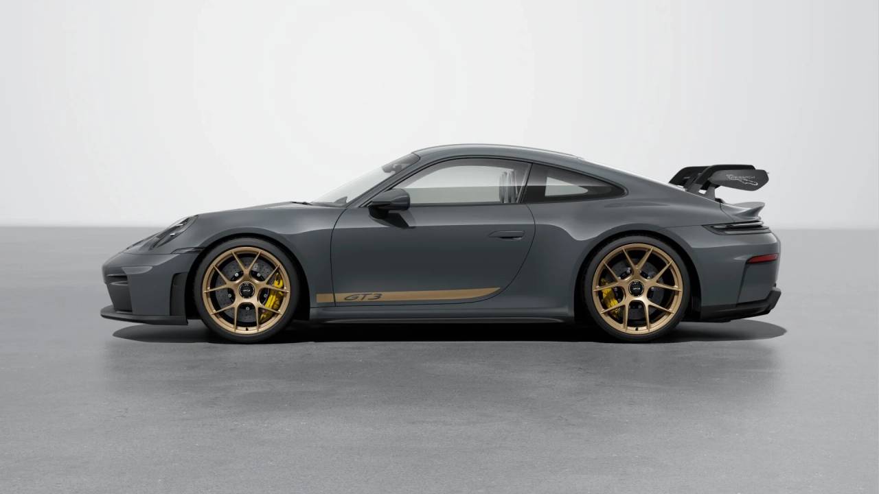2026 Porsche 911 GT3 Touring photo 2