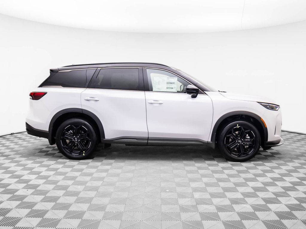 2026 Infiniti QX60 Luxe photo 6