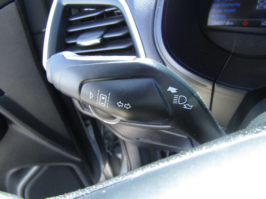 2023 Ford Edge SEL photo 18