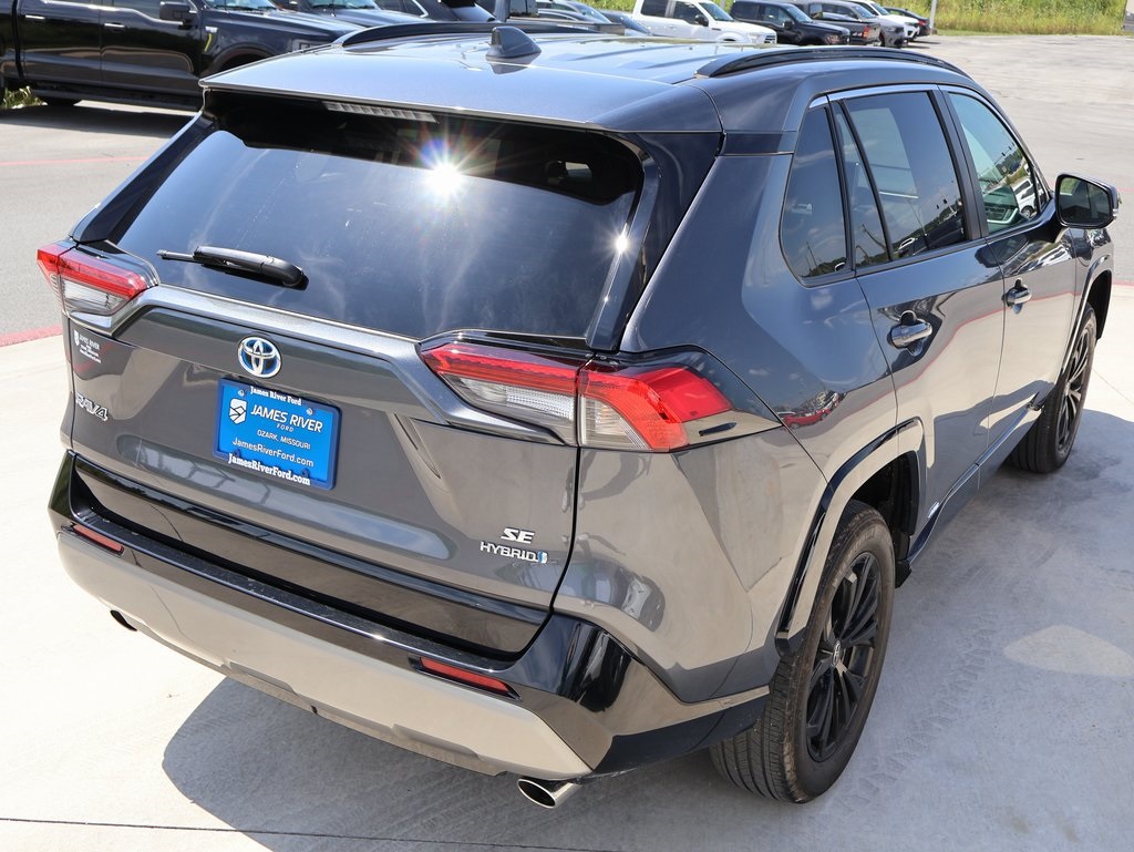 2024 Toyota RAV4 Hybrid SE photo 5